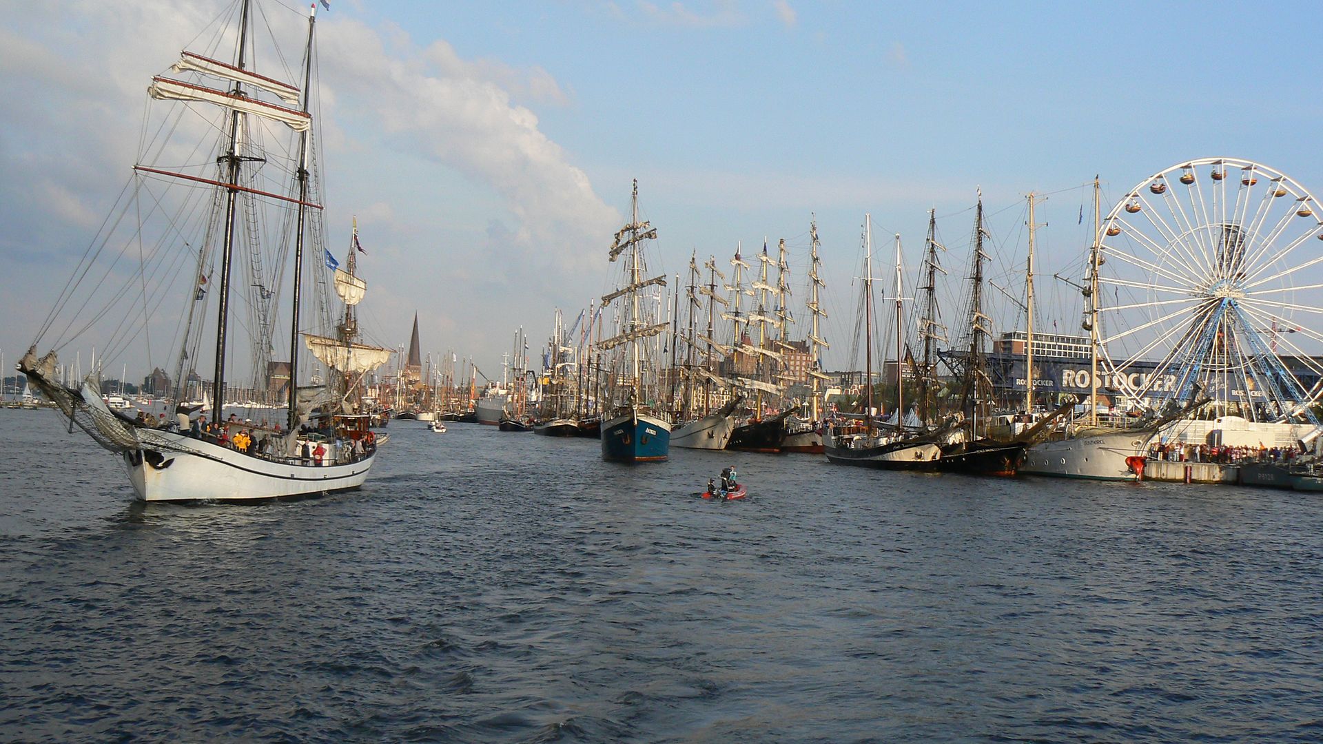 Hafenbecken von Rostock