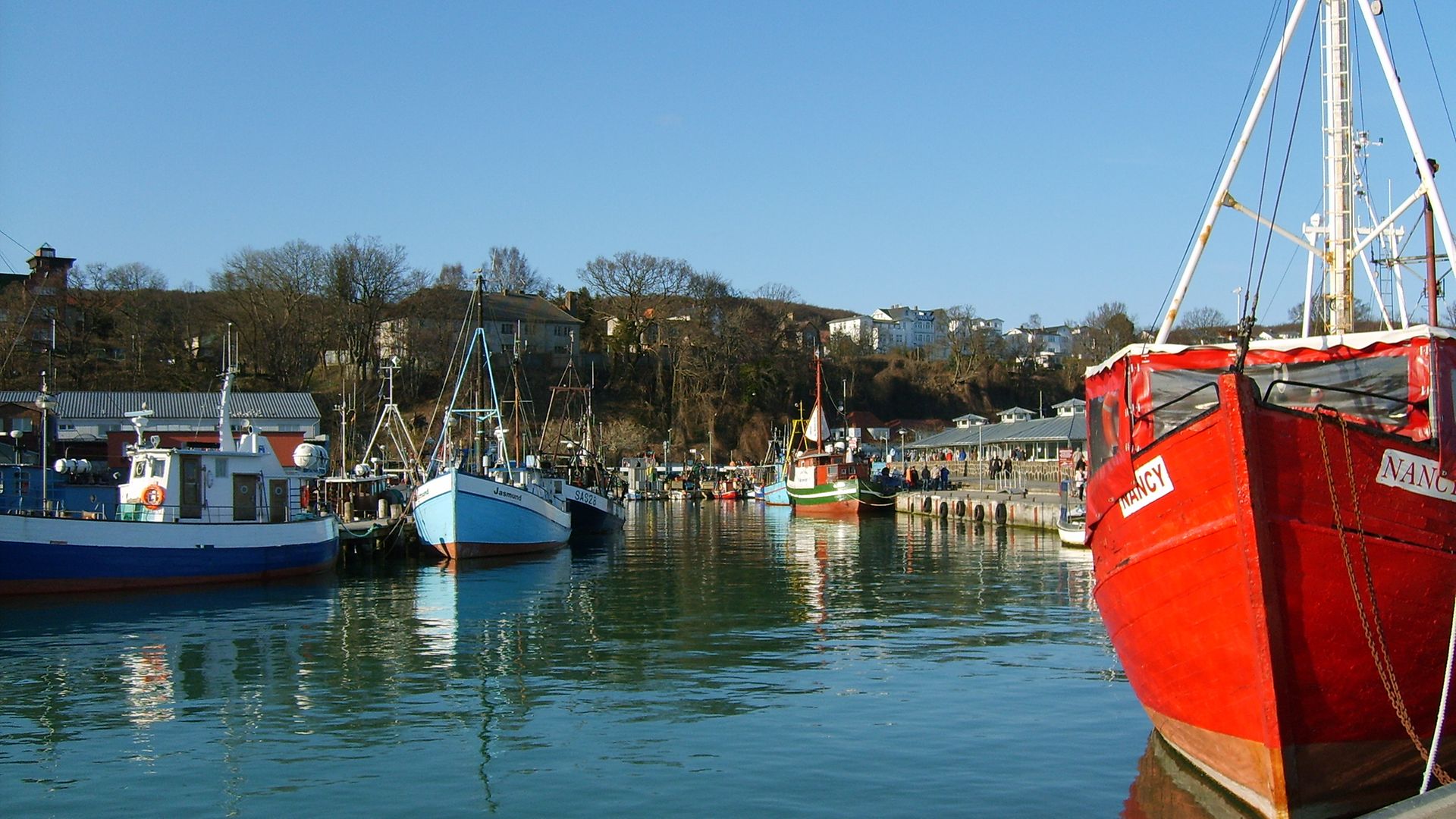 Sassnitzer Hafen - rotes Boot